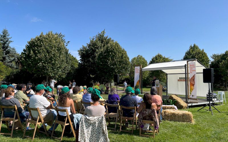 La X Feria Navarra Ecológica reúne a miles de personas en Noáin