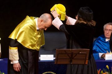 Nicolás Olea, doctor honoris causa por la Universidad de Alicante
