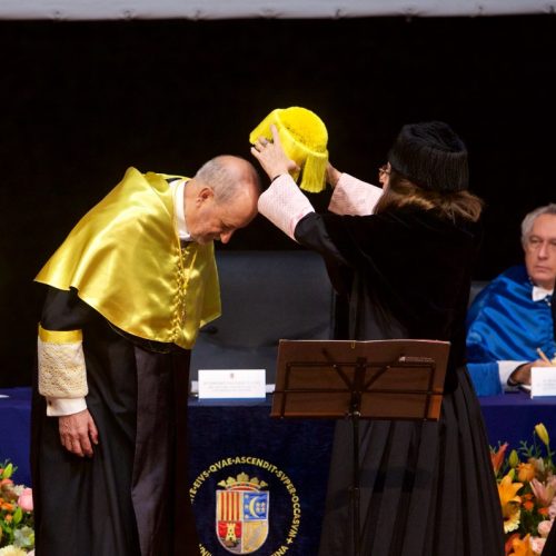 Nicolás Olea, doctor honoris causa por la Universidad de Alicante